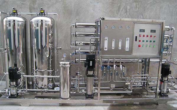 大型釀酒廠家采用的反滲透設備介紹(圖文) 大型釀酒廠家采用的反滲透設備介紹(圖文)
